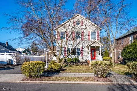 27 Rose St, Metuchen, NJ 08840