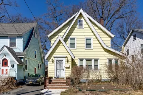 11 Manley Ter, Maplewood, NJ 07040