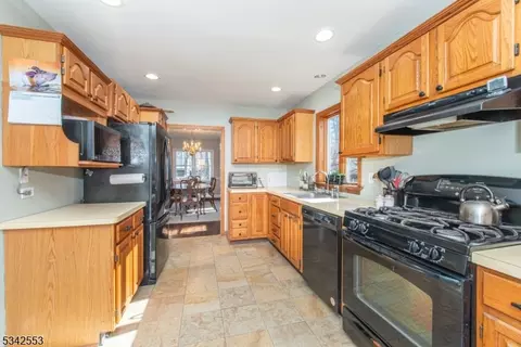 4 Wanaque Ter, Ringwood, NJ 07456 photo 7