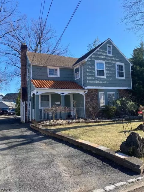 9 Rhoda Ter, Roselle Park, NJ 07204