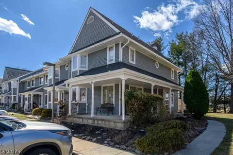 40 Regal Dr, Monmouth Junction, NJ 08852