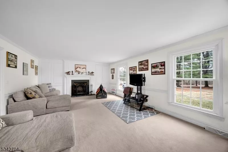  81 Linvale Rd, Ringoes, NJ 08551 photo 3