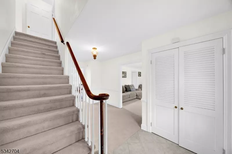  81 Linvale Rd, Ringoes, NJ 08551 photo 2
