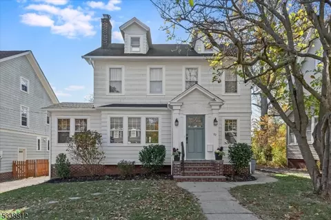 82 Courter Ave, Maplewood, NJ 07040