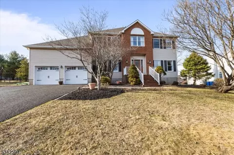 152 Brandon Ct, Branchburg, NJ 08853