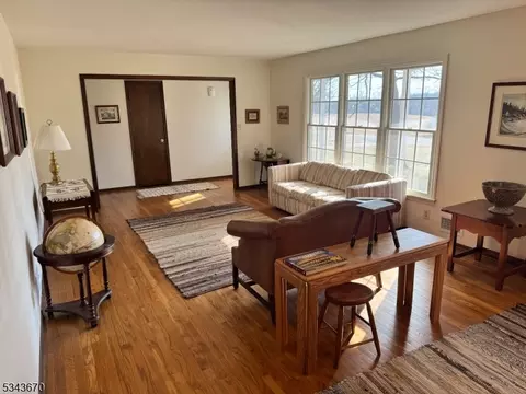 41 Shields Ave, Flemington, NJ 08822 photo 2