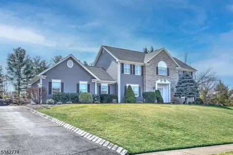 3 Cooper Rd, Mendham Twp, NJ 07945