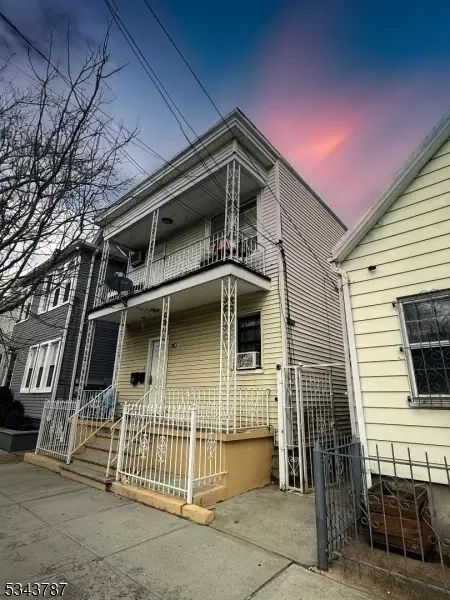 139 Clark Pl, Elizabeth City, NJ 07206