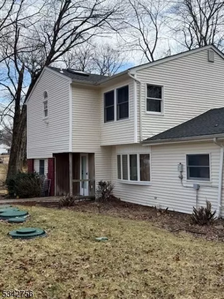 139 Schofield Rd, West Milford, NJ 07480