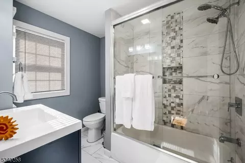 1246 Radcliffe Pl, Plainfield, NJ 07062 photo 15