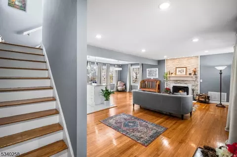1246 Radcliffe Pl, Plainfield, NJ 07062 photo 5