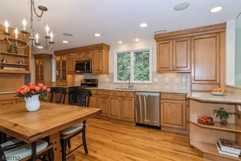  132 Herning Ave, Cranford, NJ 07016 photo 24