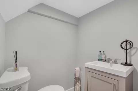 11 Rays Ct, Wayne, NJ 07470 photo 26