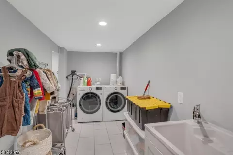 11 Rays Ct, Wayne, NJ 07470 photo 25