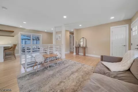 11 Rays Ct, Wayne, NJ 07470 photo 10