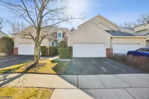 24 Leonard Ter, Roseland, NJ 07068