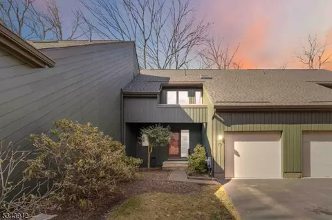 10 Windmill Dr, Morristown, NJ 07960