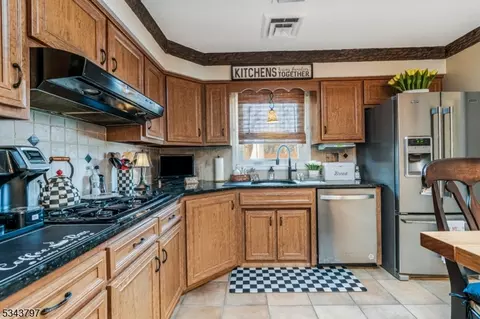 220 Vesper Ave, Middlesex, NJ 08846 photo 14