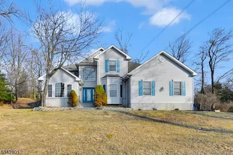 7 Mathew Dr, Sparta, NJ 07871