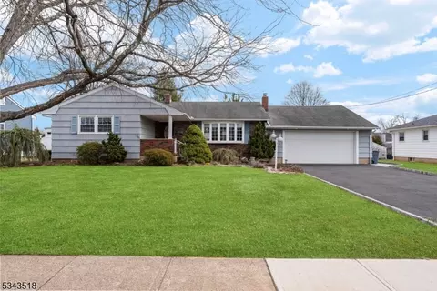 52 Meehan Ave, Raritan, NJ 08869