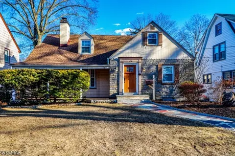 697 Stelle Ave, Plainfield, NJ 07060