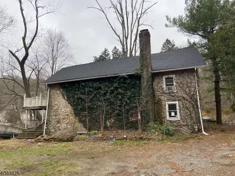 66 Main St, Glen Gardner, NJ 08826