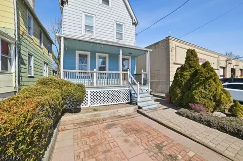 29 Race St, Bloomfield, NJ 07003