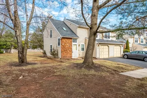 49 Whitby Cir #49, Somerset, NJ 08873