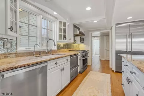 28 E Main St, Mendham Twp, NJ 07945 photo 19