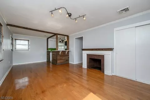 517 E Main St, Bridgewater, NJ 08807 photo 4