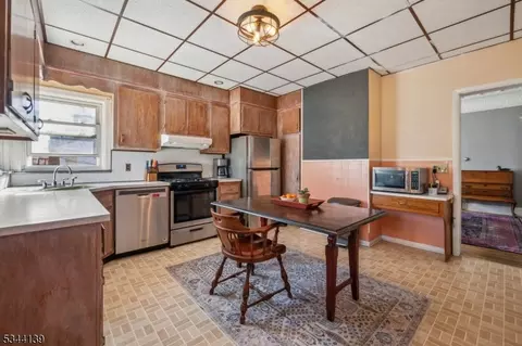 24 Spring St, Bloomfield, NJ 07003 photo 5