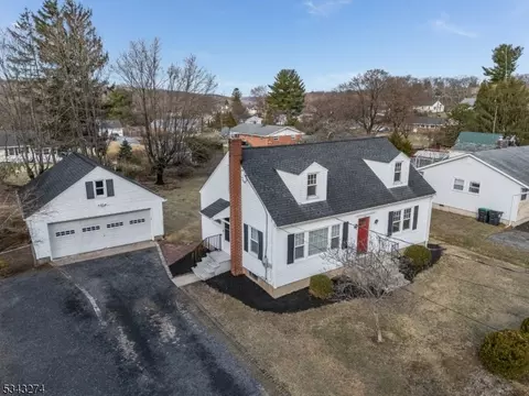 66 Fairview Ave, Milford, NJ 08848