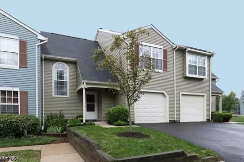 294 Michael J Smith Ct, Somerset, NJ 08873