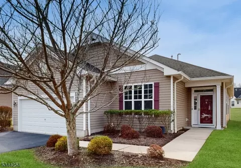 78 Schindler Ct, Franklin Twp, NJ 08873