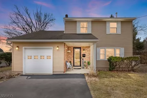 5 N 20th Ave, Manville, NJ 08835