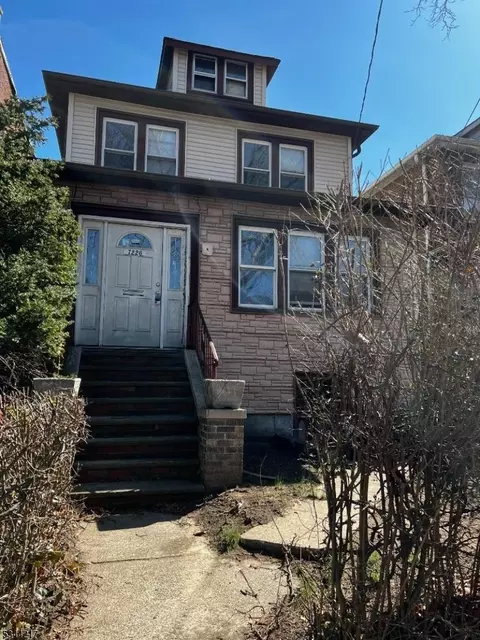 7226 Kennedy Blvd, North Bergen, NJ 07047