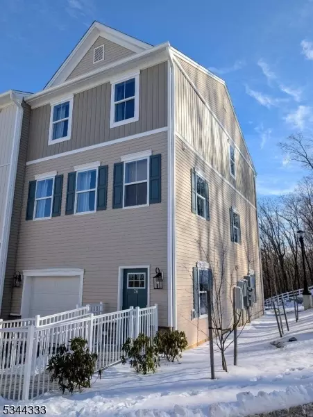 26 Kelly Ln, Wharton, NJ 07885