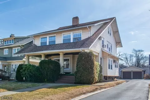 22 Smull Ave, Caldwell, NJ 07006