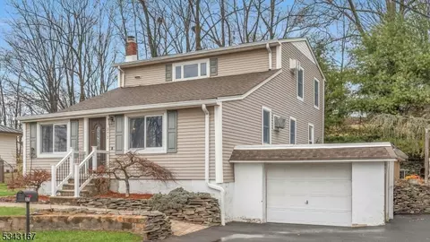 371 N Haledon Ave, North Haledon, NJ 07508