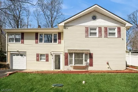 218 Carentan Rd, Hopatcong, NJ 07843