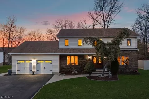 198 Webster Dr, Wayne, NJ 07470 photo 2