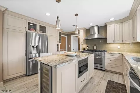 198 Webster Dr, Wayne, NJ 07470 photo 13