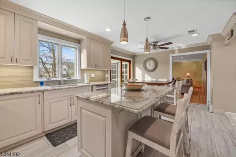 198 Webster Dr, Wayne, NJ 07470 photo 11