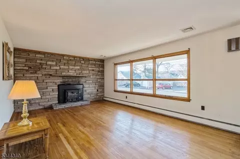 93 Conover Pl, Middlesex, NJ 08846 photo 15
