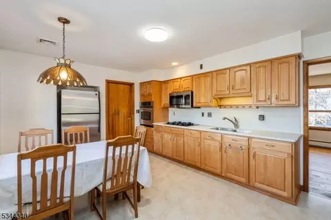 93 Conover Pl, Middlesex, NJ 08846 photo 20