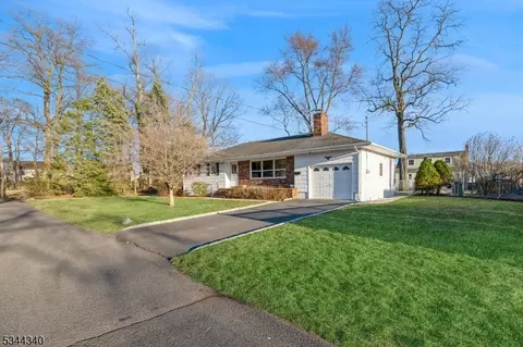 93 Conover Pl, Middlesex, NJ 08846 photo 6