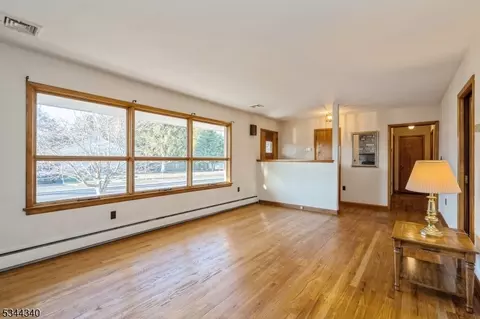 93 Conover Pl, Middlesex, NJ 08846 photo 18