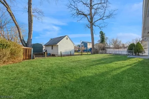 93 Conover Pl, Middlesex, NJ 08846 photo 13