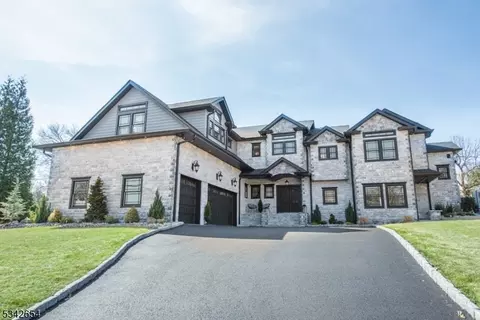 231 Mountain Ave, Caldwell, NJ 07006