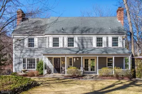 39 Arden Rd, Mountain Lakes, NJ 07046